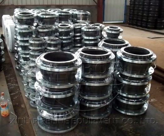 DN300不銹鋼液壓<a href=http://www.xinligd.com target=_blank class=infotextkey>橡膠接頭</a>發(fā)貨圖